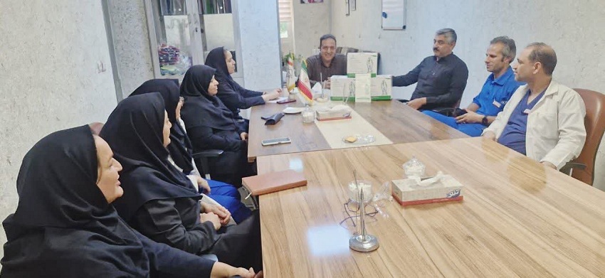 با نگاهی به سلامت، با دست هایی از جنس مهر